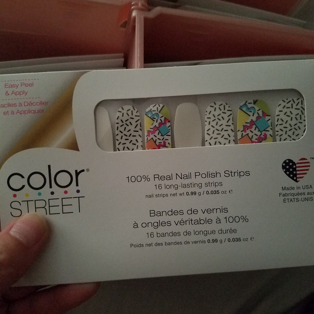 Colorstreet